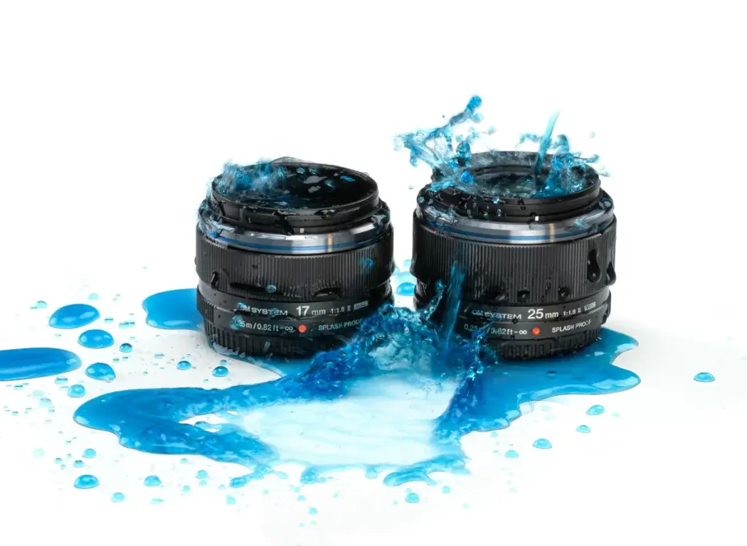 Photo of water being splashed on the 25mm lens